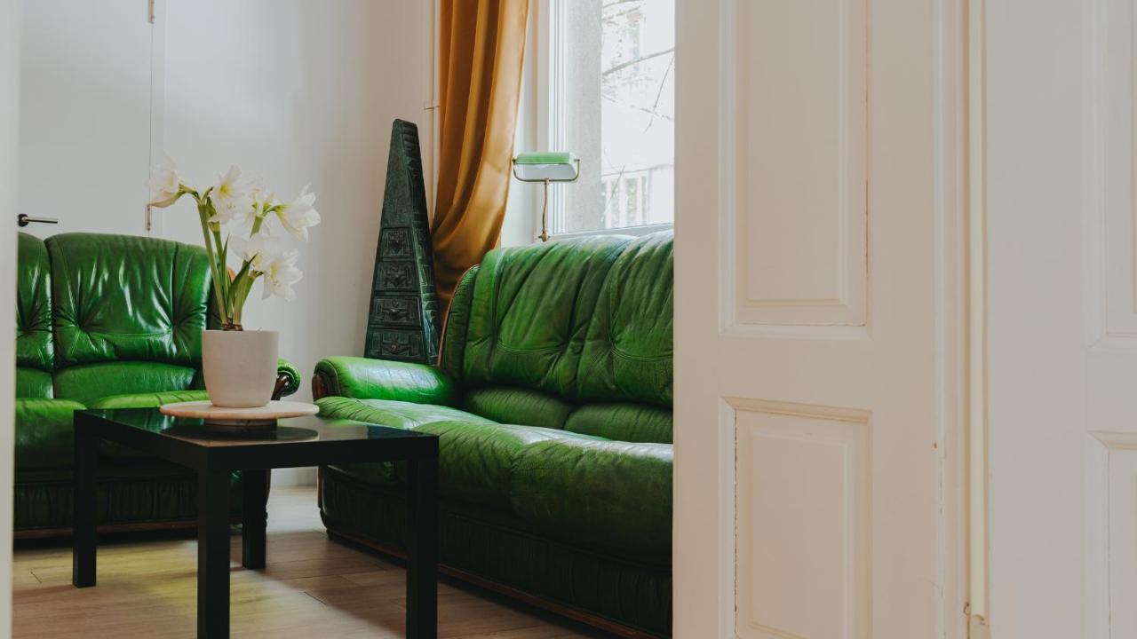Salon Apartment In Dorcol Historical Beograd Eksteriør bilde