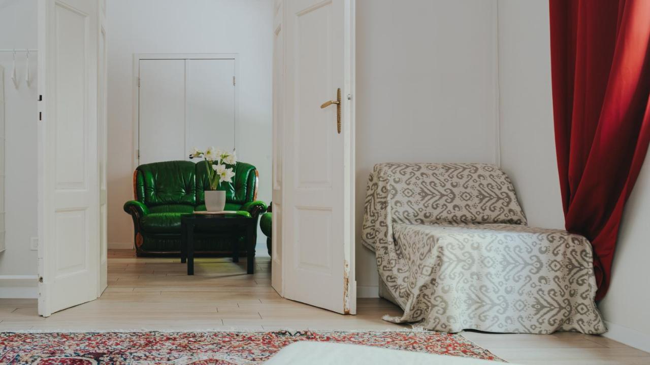 Salon Apartment In Dorcol Historical Beograd Eksteriør bilde